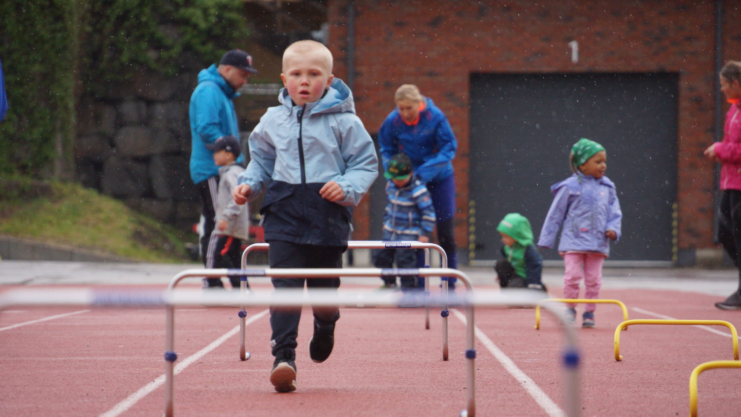 Idrottsskola för barn i Stockholm. Friidrottsskola för barn Stockholm, Friidrottsskola, Sportskola, Idrottsskola, Idrottsaktivitet för barn